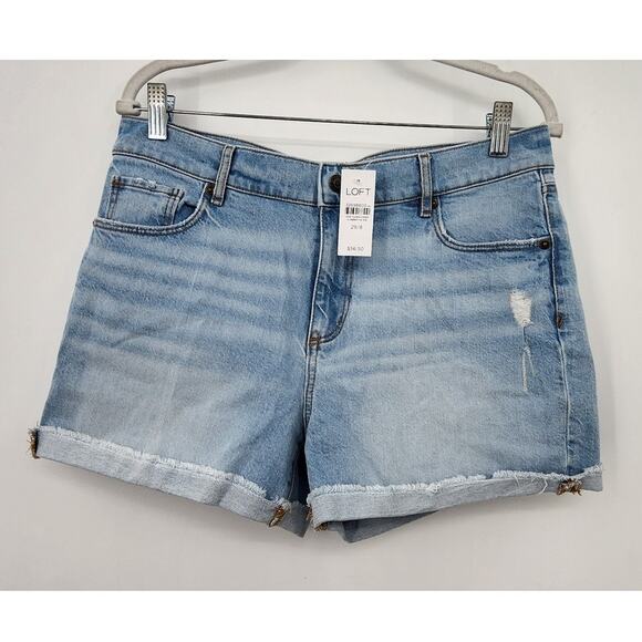 New NWT Loft Fresh Cut Denim Roll Shorts in Light Indigo Wash Size 29 / 8 - Picture 4 of 8